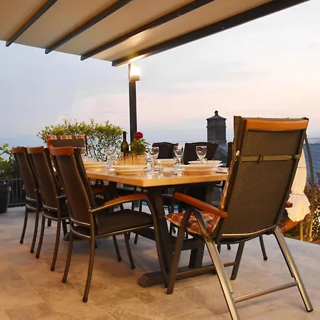 Leticija - Mit Beheiztem Pool- Sauna- Fitness & Grillplatz In By Interhome Feriehus