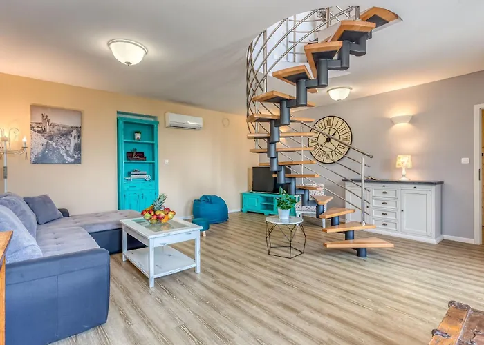 Leticija - Mit Beheiztem Pool- Sauna- Fitness & Grillplatz In By Interhome * Hreljin