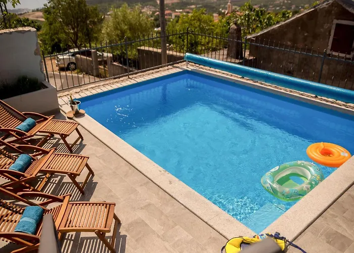 Feriehus Leticija - Mit Beheiztem Pool- Sauna- Fitness & Grillplatz In By Interhome
